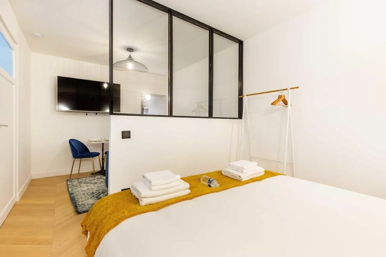 Magnifique Apartment - 1Br2P -Place De L'Etoile Parigi